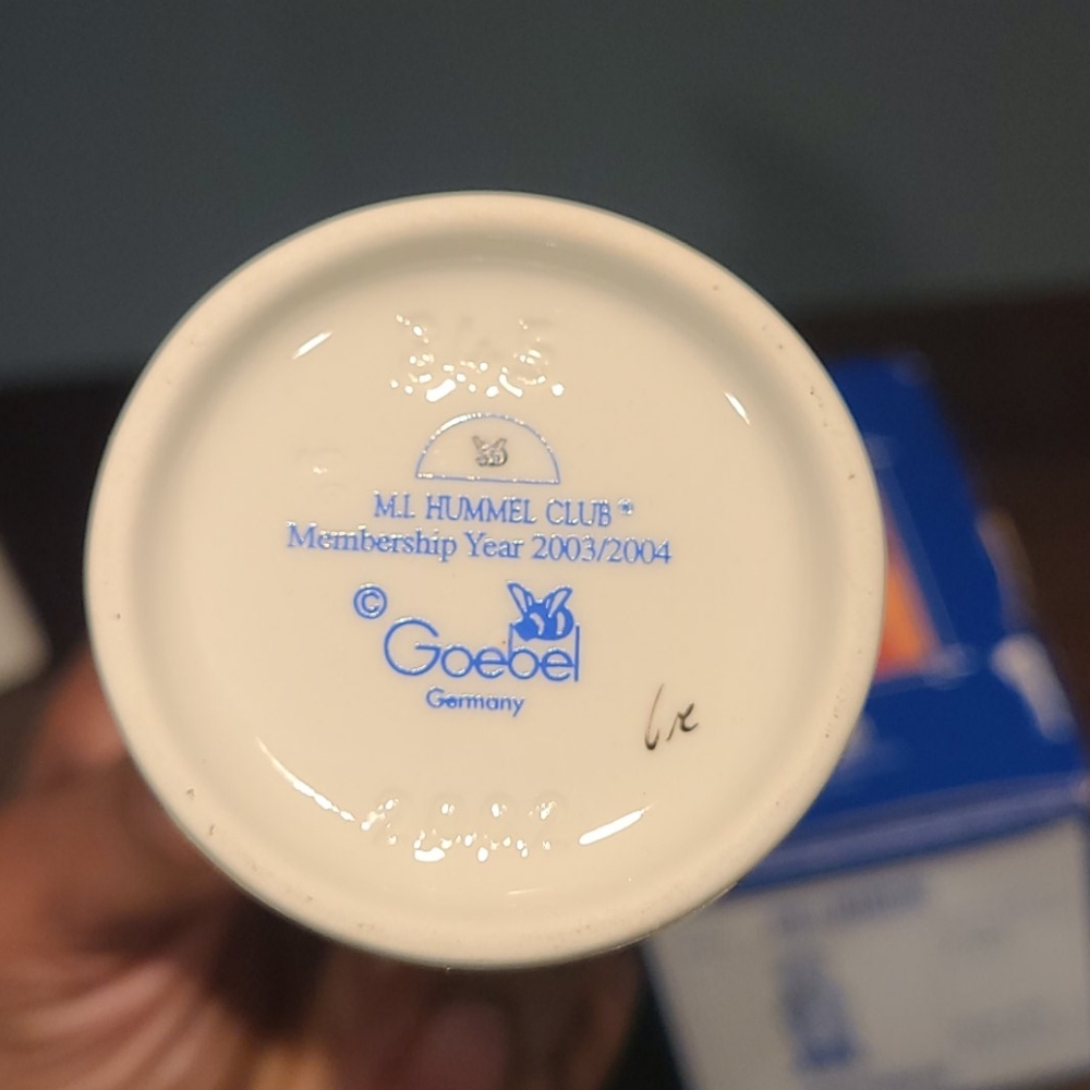 Hummel - Picture 4 of 4